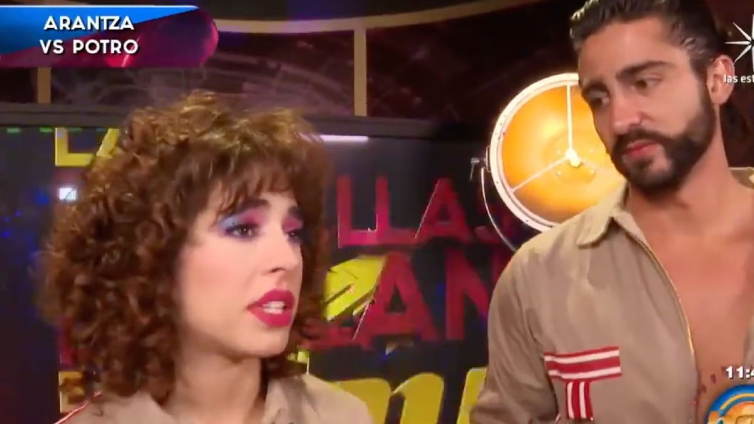 La joven actriz se une al elenco de La Casa de los Famosos México (Ig: arantzaruiz<em>)» class=»aligncenter size-full» src=»https://kchcomunicacion.com/wp-content/uploads/2026/07/El-fuerte-caracter-de-Arantza-Ruiz-en-La-Casa-de-l-1.jpg» style=»width:100%; height:auto; margin-bottom: 20px;»/></p>
<p>Justo este episodio es el que ha cobrado nueva vida tras la confirmación de <strong>Arantza Ruiz</strong> como la décima habitante oficial de la nueva temporada. En las plataformas digitales, los comentarios no se han hecho esperar, y muchos se preguntan si la actriz posee la fortaleza emocional necesaria para sostener sus convicciones dentro del encierro más famoso de México.</p>
<h3>La chispa que encendió la confrontación televisiva</h3>
<p>Según lo transmitido en aquella emisión, una baja puntuación por parte del jurado fue la gota que derramó el vaso para <strong>Arantza Ruiz</strong>. Sin filtros, la actriz se dirigió a las cámaras para exponer su malestar con el desempeño de su compañero. <strong>Arantza Ruiz</strong> declaró:</p>
<blockquote><p><em>«No llega a su llamado, no llega a los ensayos, cuando es el ensayo está en el celular, alguien que no le interesa en lo que trabaja es alguien sin talento».</em></p></blockquote>
<p>La causa inmediata del conflicto fue la <strong>ausencia del Potro</strong> a una de las sesiones de ensayo programadas. Mientras que para la actriz esto representaba una falta de respeto y profesionalismo, para el influencer era simplemente su forma de llevar el certamen con un nivel de presión más bajo.</p>
<p><img decoding=