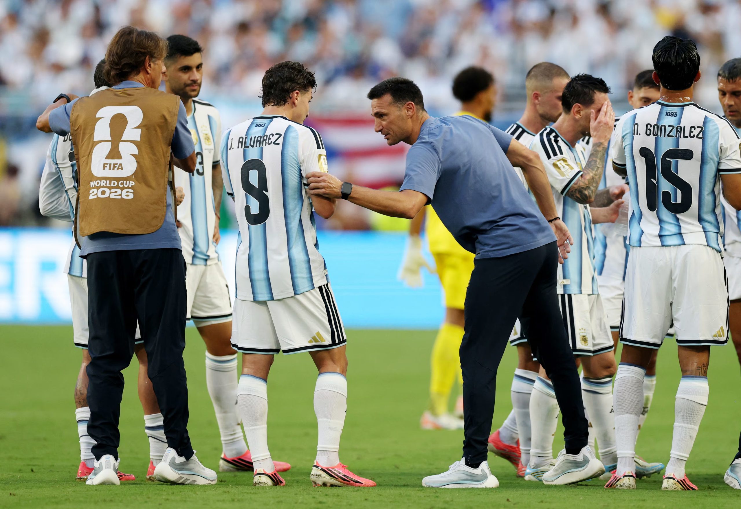 Julián Álvarez, otra que estaría desde el arranque (Foto REUTERS/Paul Childs)
