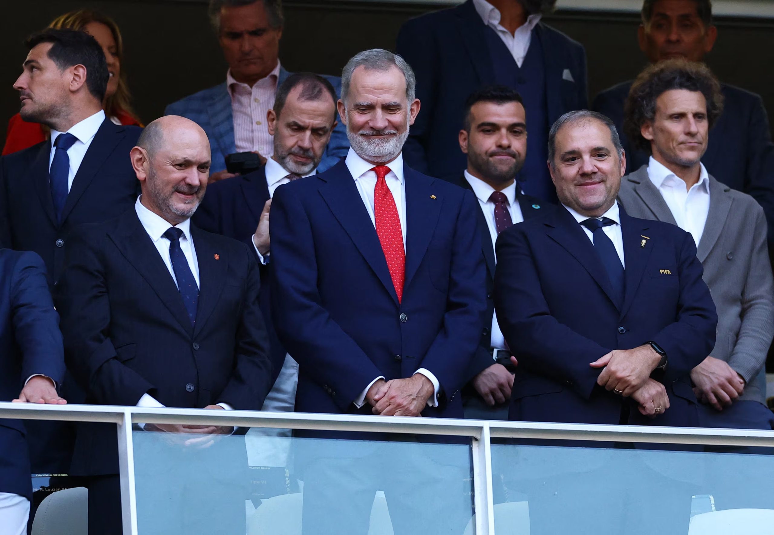 El rey Felipe VI viendo el partido entre España y Uruguay, en junio de 2026. (REUTERS/Daniel Becerril)