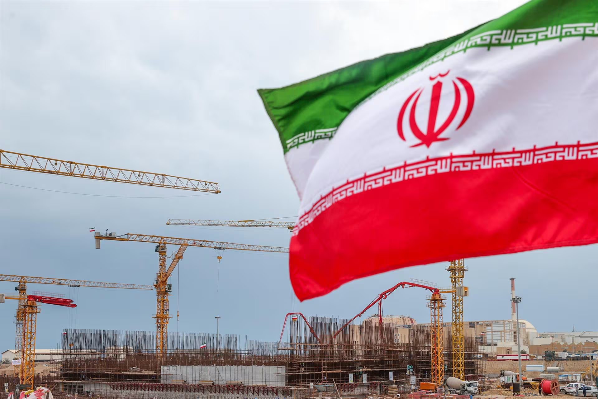 Irán respondió a los ataques de Estados Unidos con acciones contra intereses e instalaciones militares estadounidenses en la región.