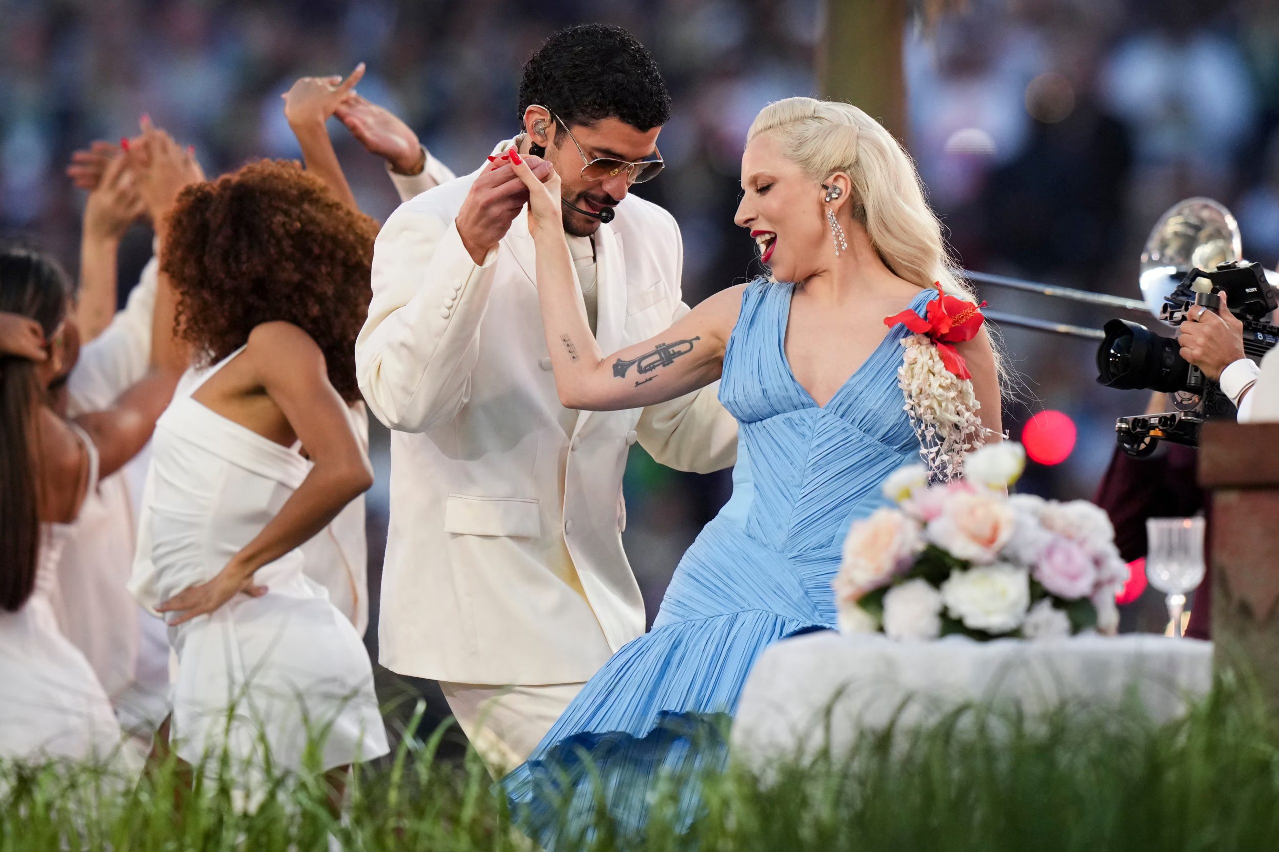 Lady Gaga fue una de las invitadas especiales de Bad Bunny en su show del Super Bowl. (AP/Lynne Sladky)