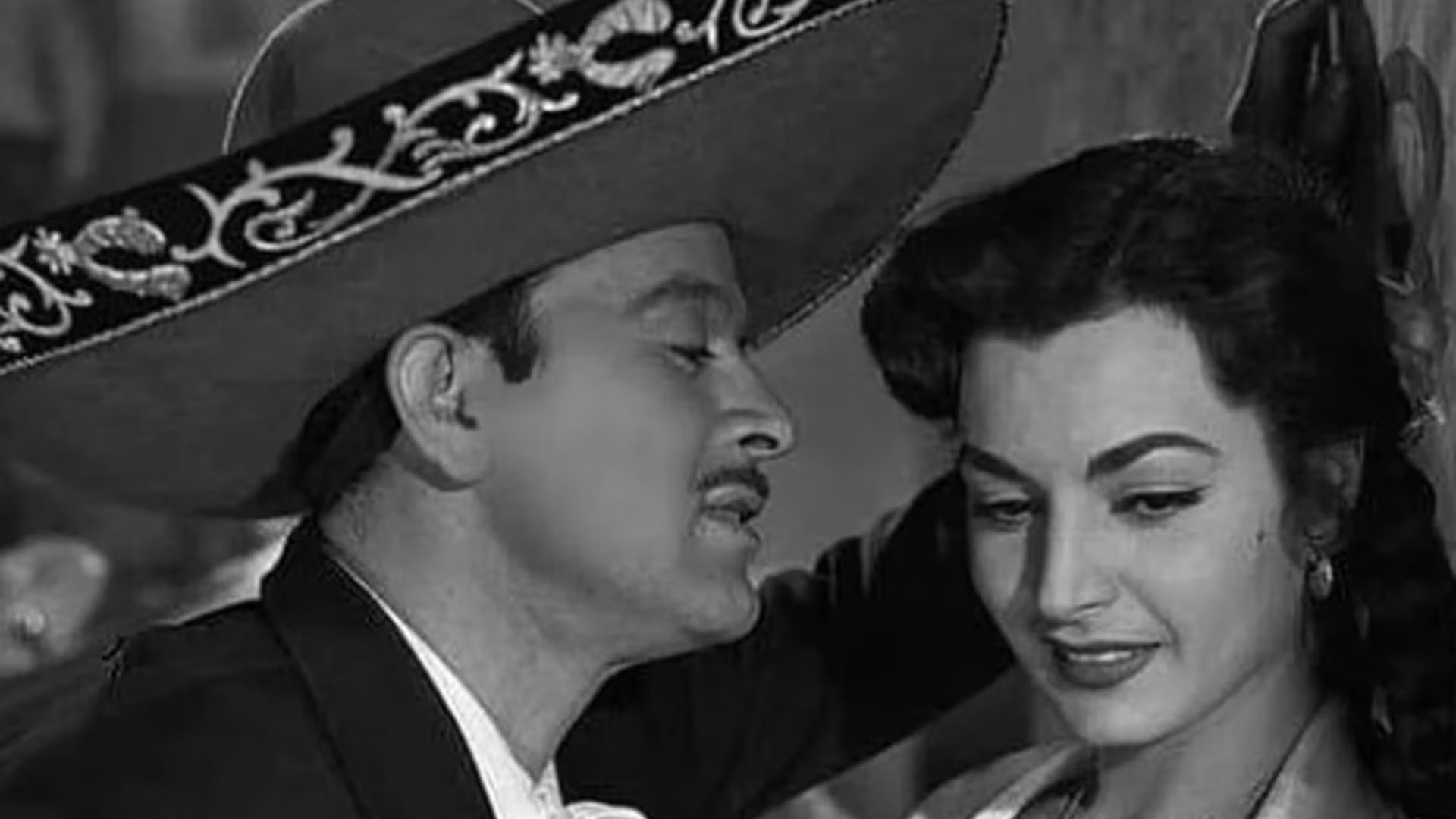 Elsa Aguirre junto a otro ídolo del cine mexicano, Pedro Infante (Twitter/@cine_mexicano)