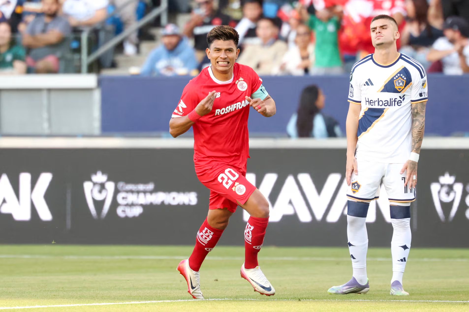 Jesús Gallardo lleva la capitanía en el Toluca FC. Mandatory Credit: William Navarro-Imagn Images