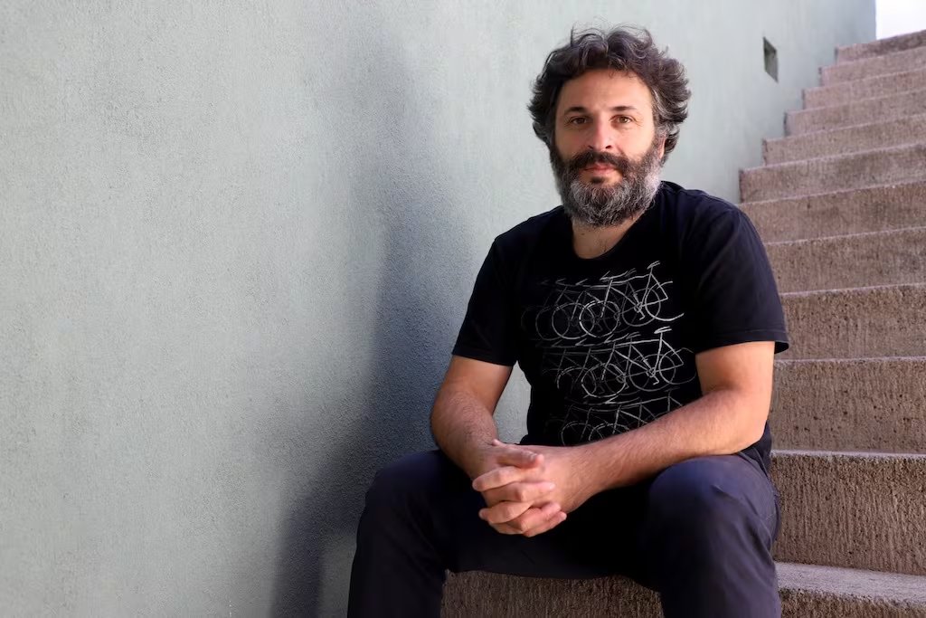 Glaxo adapta la segunda novela del escritor argentino Hernán Ronsino
