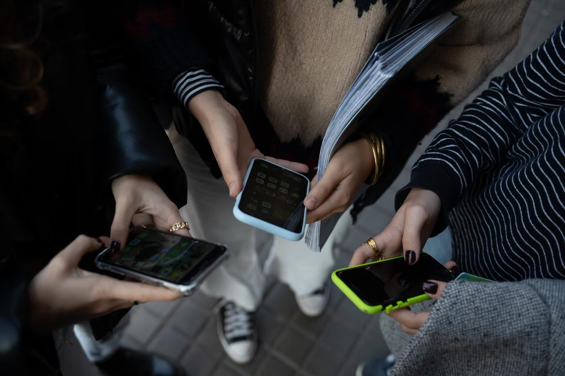 La normativa impide que menores de 15 años abran cuentas nuevas en redes sociales desde el 1 de septiembre. (Europa Press)