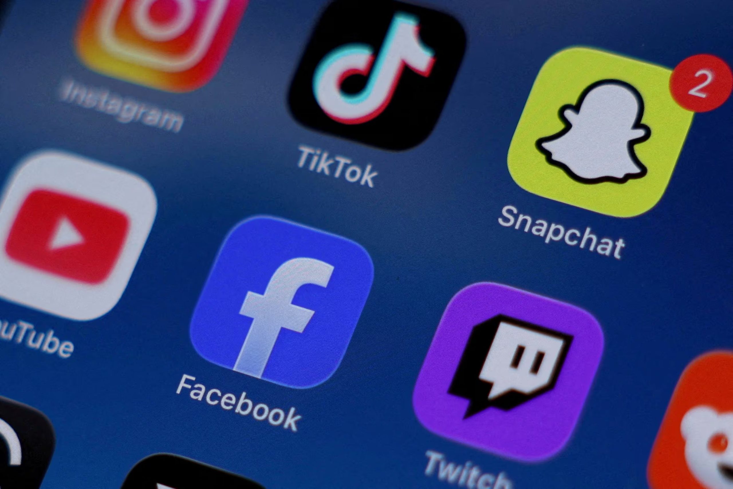 Las plataformas digitales deberán implementar sistemas de verificación de edad para cumplir la ley. (Reuters)
