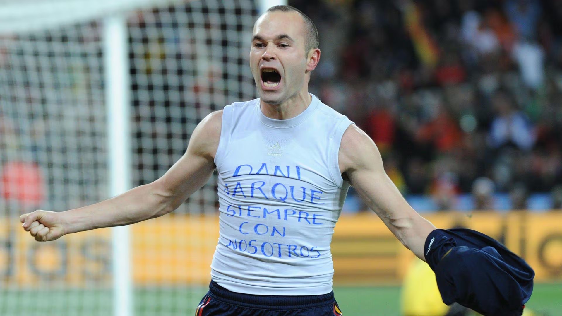 Andrés Iniesta celebrando su gol en la final del Mundial 2010 (GABRIEL BOUYS / AFP)