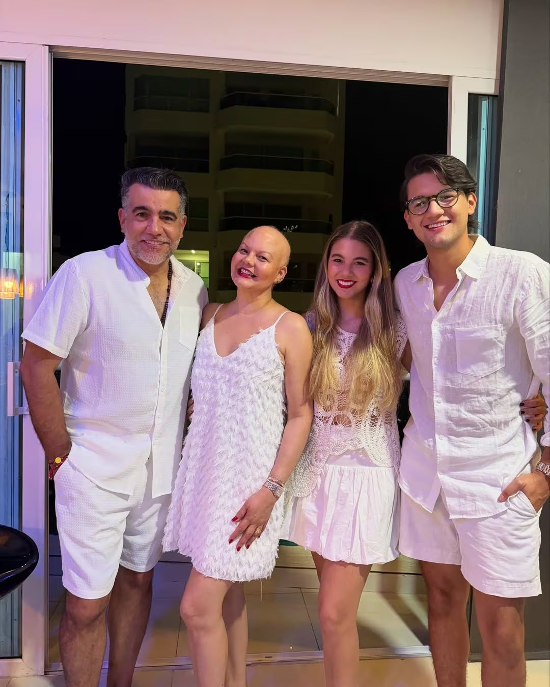 Carlos Calero y su esposa son reconocidos por ser una de las parejas más estables de la farándula - crédito @pauceballos19/Instagram