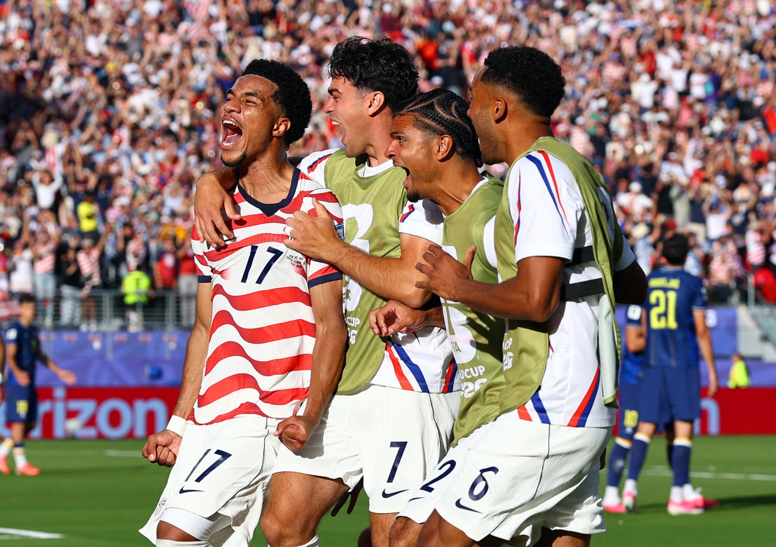Malik Tillman celebra el segundo gol ante Bosnia (REUTERS/Carlos Barria)