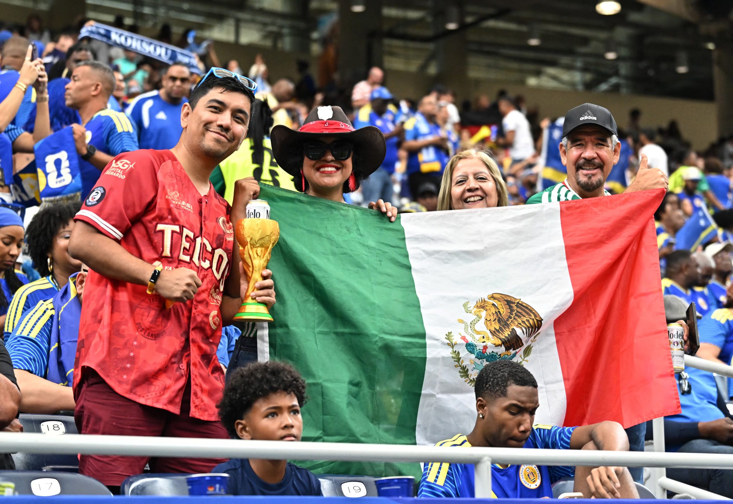 Se espera una fuerte presencia de la afición mexicana en Texas, una de las zonas con mayor comunidad mexicana en Estados Unidos. Reuters/Maria Lysaker