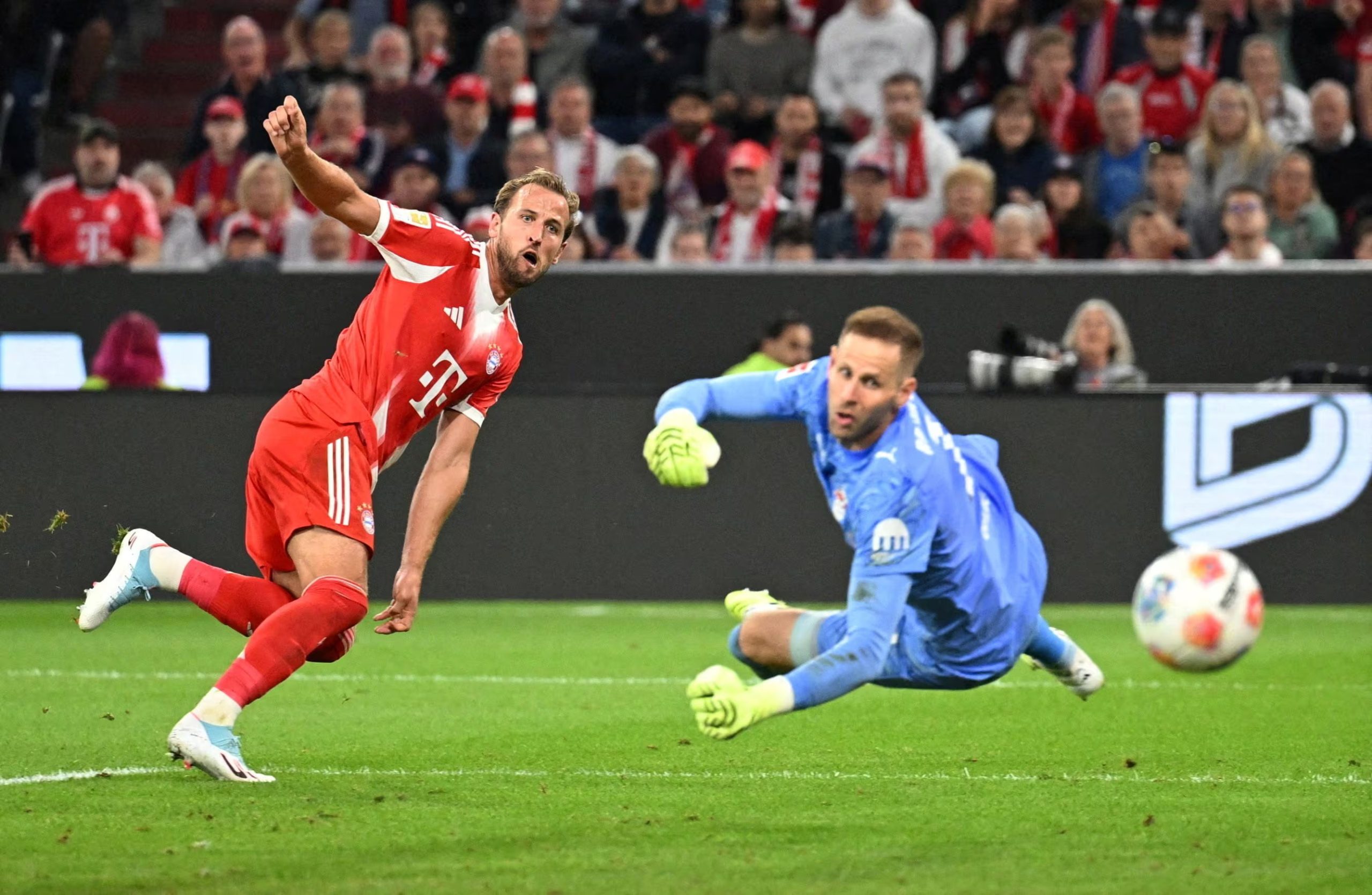 El delantero del Bayern Múnich suma 72 goles en 62 partidos entre club y selección en la temporada 2025/26, registro de su letalidad ofensiva. REUTERS/Angelika Warmuth