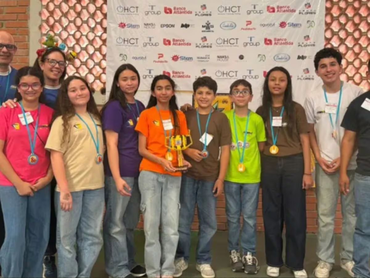 El Consejo Hondureño de la Empresa Privada (Cohep) realizó un acto de despedida para reconocer el esfuerzo y la dedicación de la delegación estudiantil. La participación de los jóvenes busca proyectar el talento hondureño en uno de los eventos de robótica educativa más importantes de la región Asia-Pacífico. (Foto: Cortesia)