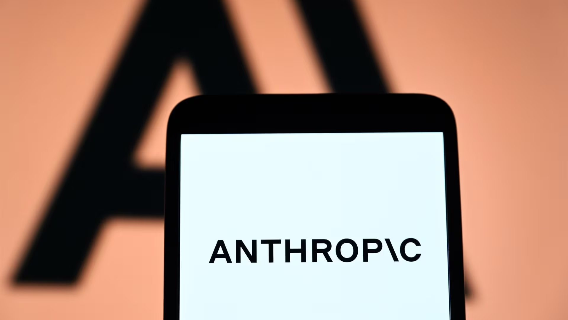 EE.UU autoriza a Anthropic a lanzar su modelo de IA más avanzado tras la restricción por motivos de 