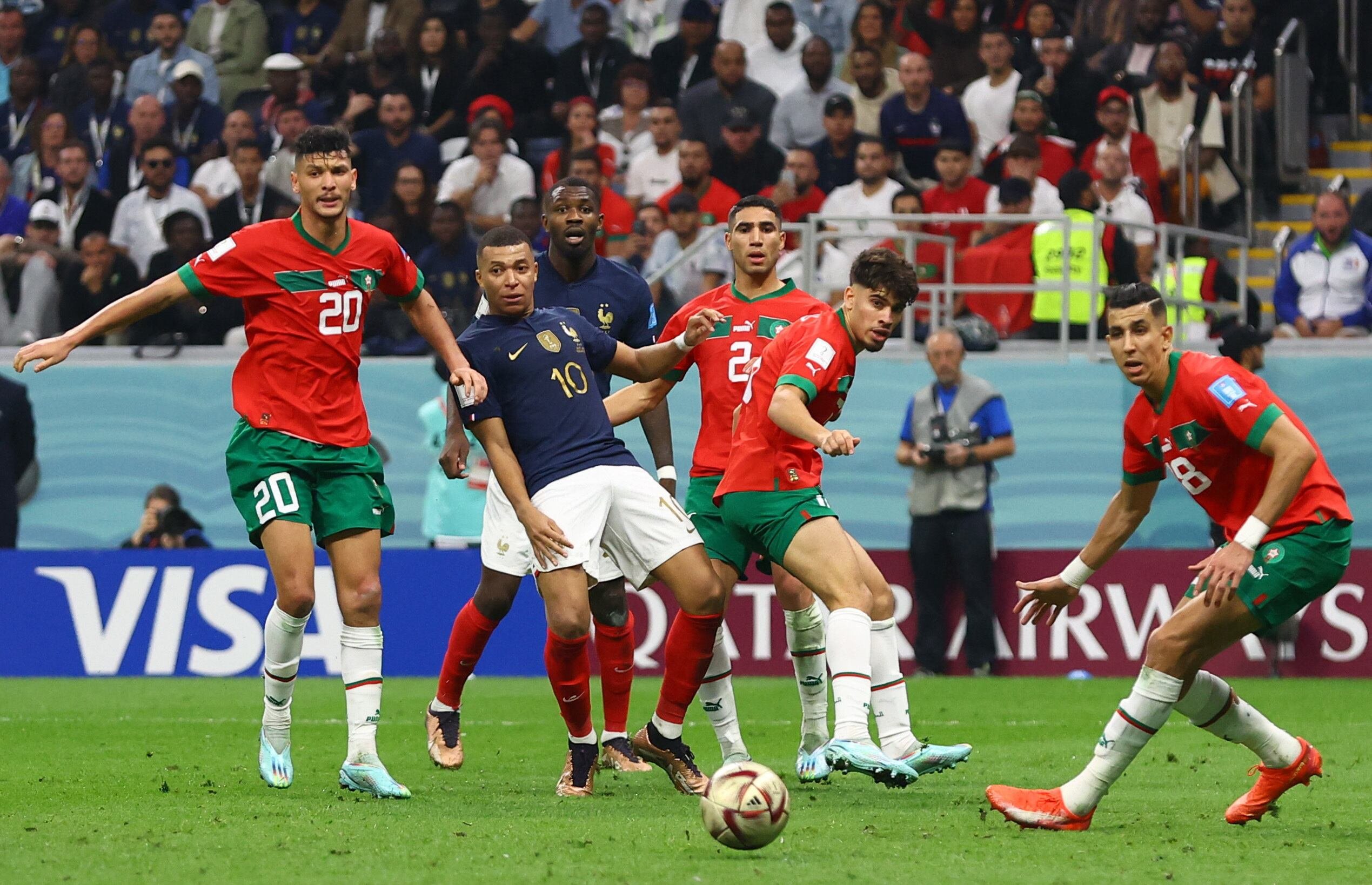 El momento del segundo gol de Francia visto por jugadores de Francia y Marruecos-crédito Lee Smith/REUTERS