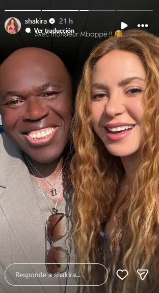 Shakira coincidió en los palcos con Wilfried Mbappé, padre de Kylian, mientras observaba el partido entre Francia y Marruecos - crédito @shakira/Instagram