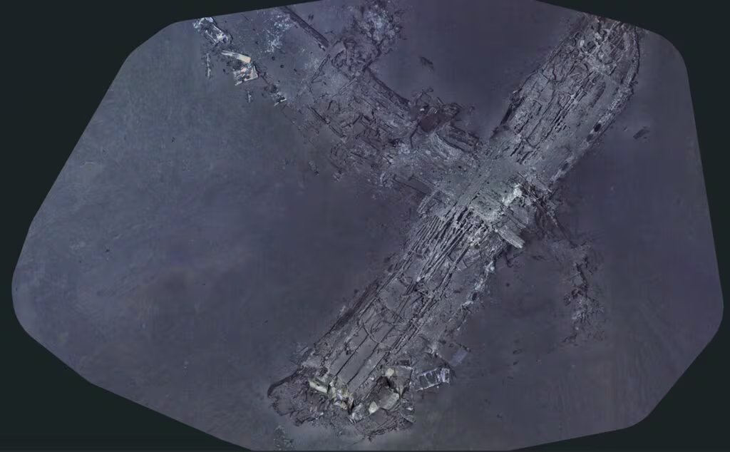 Restos sumergidos y fragmentados del avión en el fondo marítimo (AirSea Heritage Foundation/Deep Sea Vision).