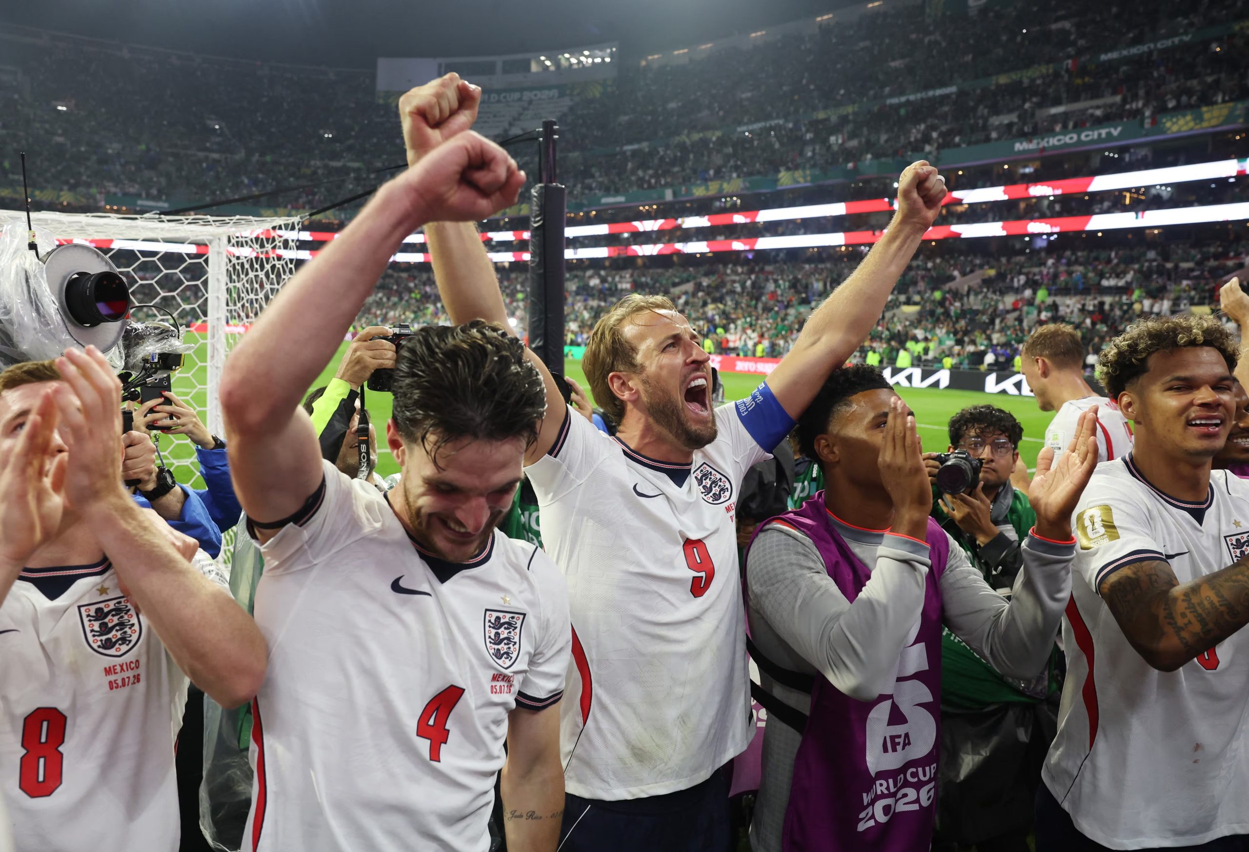 Soccer Football - FIFA World Cup 2026 - Round of 16 - Mexico v England - Estadio Azteca, Mexico City, Mexico - July 5, 2026 England's Harry Kane and Declan Rice celebrate after the match REUTERS/Paul Childs