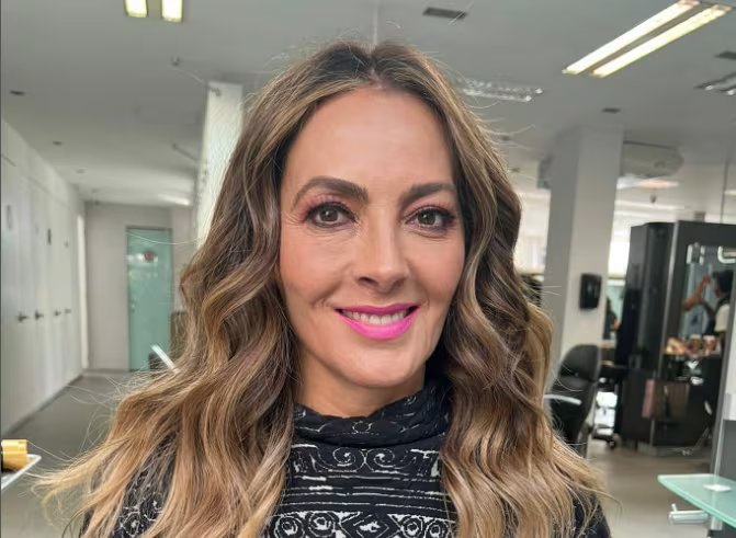 Verónica del Castillo informó que sunpadre estaba en recuperacipon. Foto: Instagram/@vdelcastillotv