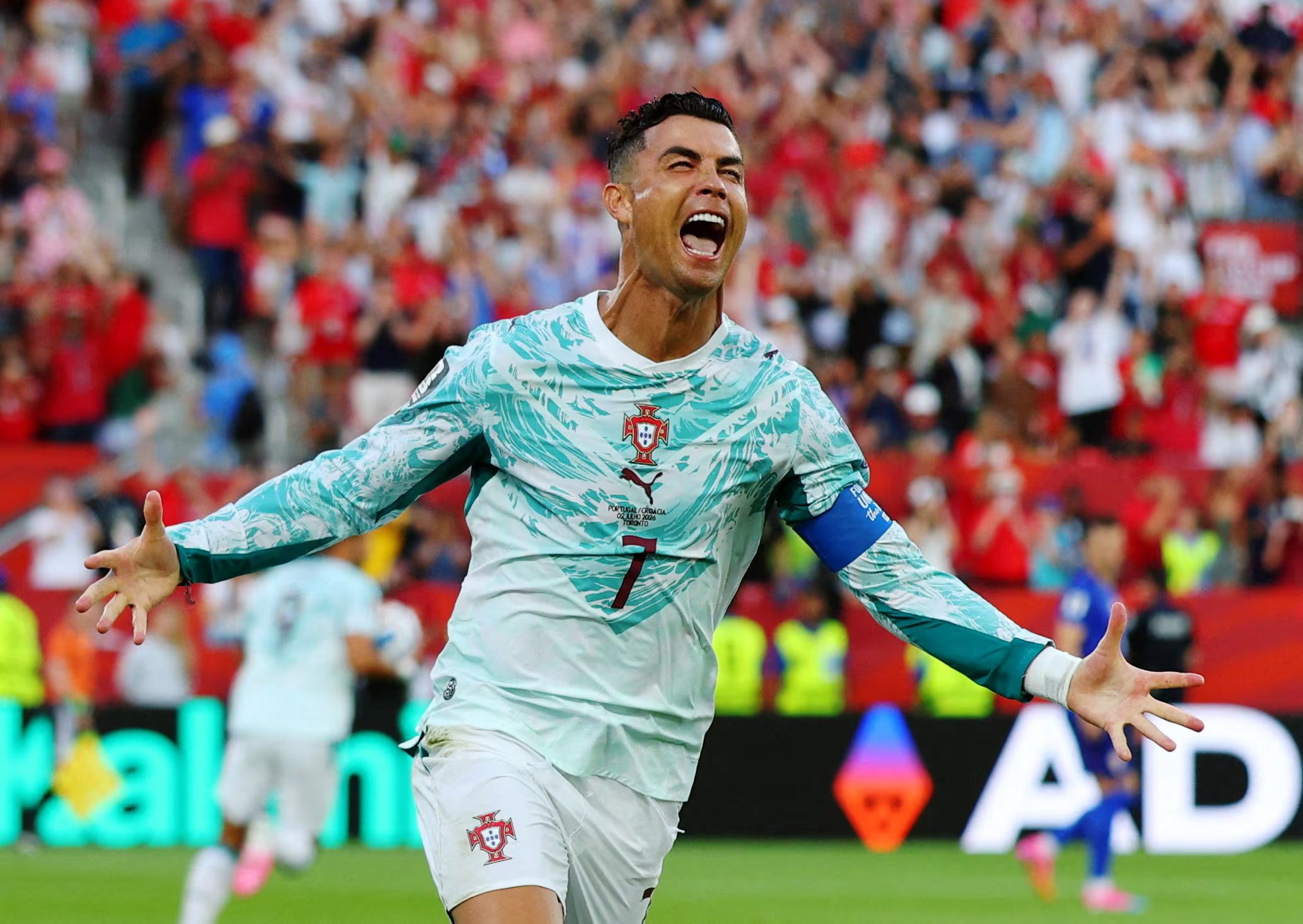 Fútbol - Copa Mundial de la FIFA 2026 - Dieciseisavos de final - Portugal vs Croacia - Estadio de Toronto, Toronto, Canadá - 2 de julio de 2026. Cristiano Ronaldo, de Portugal, celebra el primer gol de su selección. REUTERS/Mike Segar