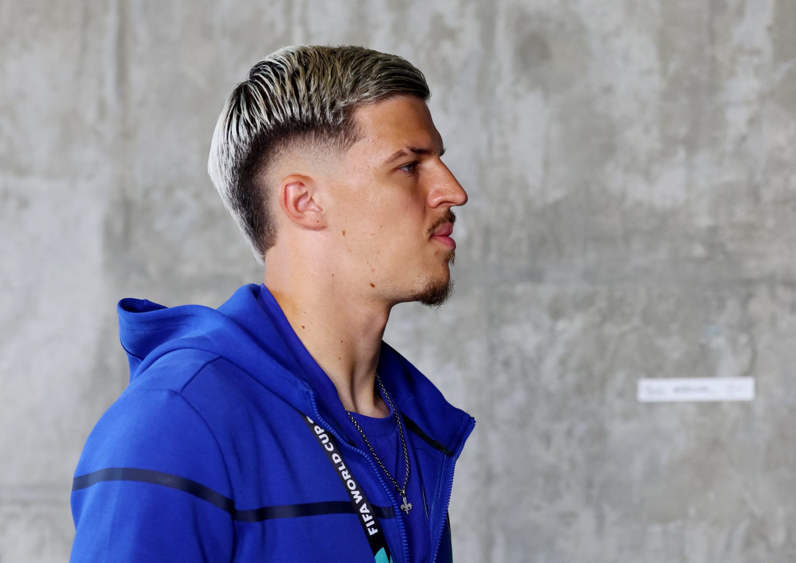 El defensor bosnio Tarik Muharemović también estaría en el radar de Juventus de Italia, situación que haría que Lucumí se aleje de las opciones de la Juventus-crédito Blake Dahlin/IMAGN IMAGES via Reuters