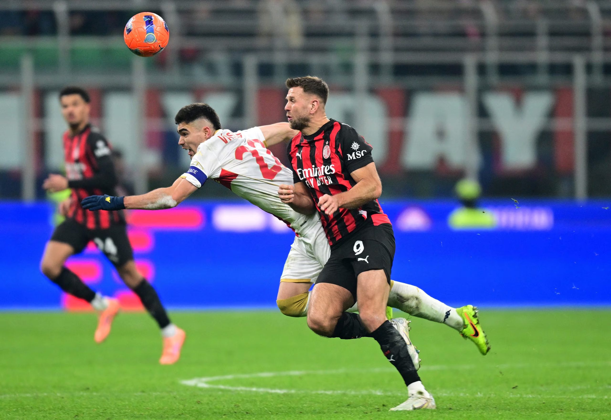 El capitán del Genoa buscaría dar el siguiente gran salto en la Serie A, para lo cual requiere el visto bueno de Pumas. REUTERS/Daniele Mascolo