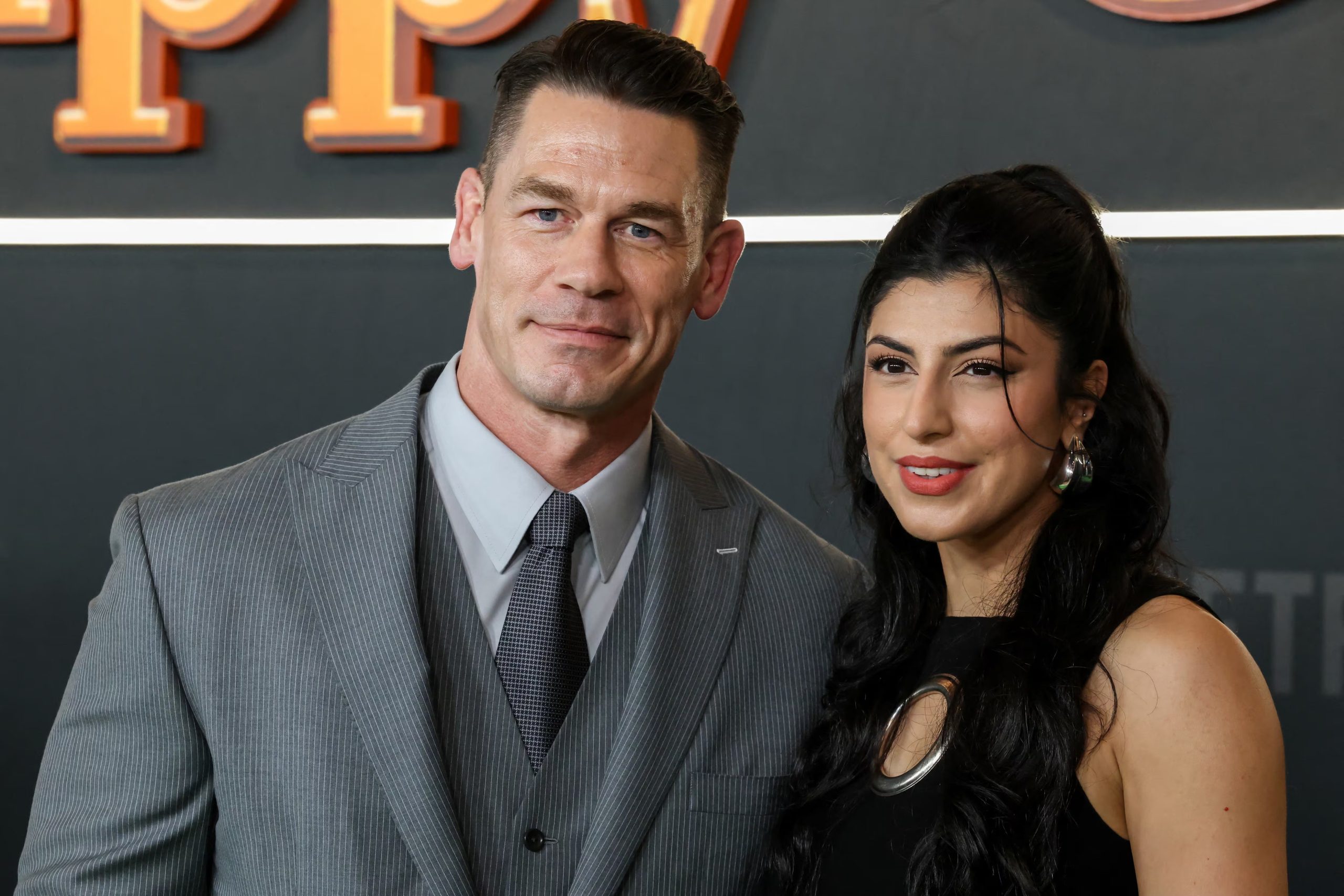 John Cena relató que antes del trasplante capilar inició una rutina con terapias y productos para el cuidado del cuero cabelludo y los folículos REUTERS/Kylie Cooper