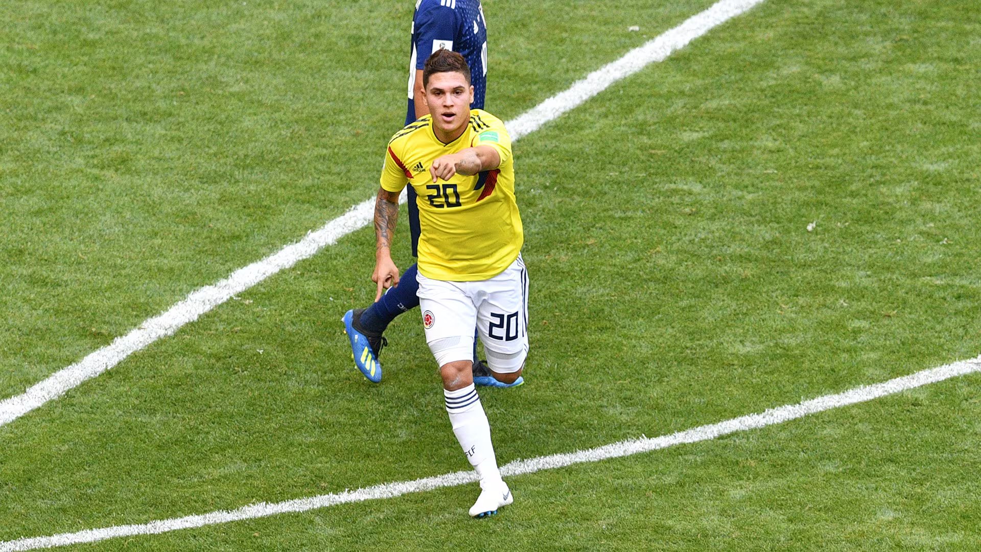 Quintero debitó en Rusia 2018 cdon un gol de tiro libre ante Japón - crédito Mladen Antonov/AFP