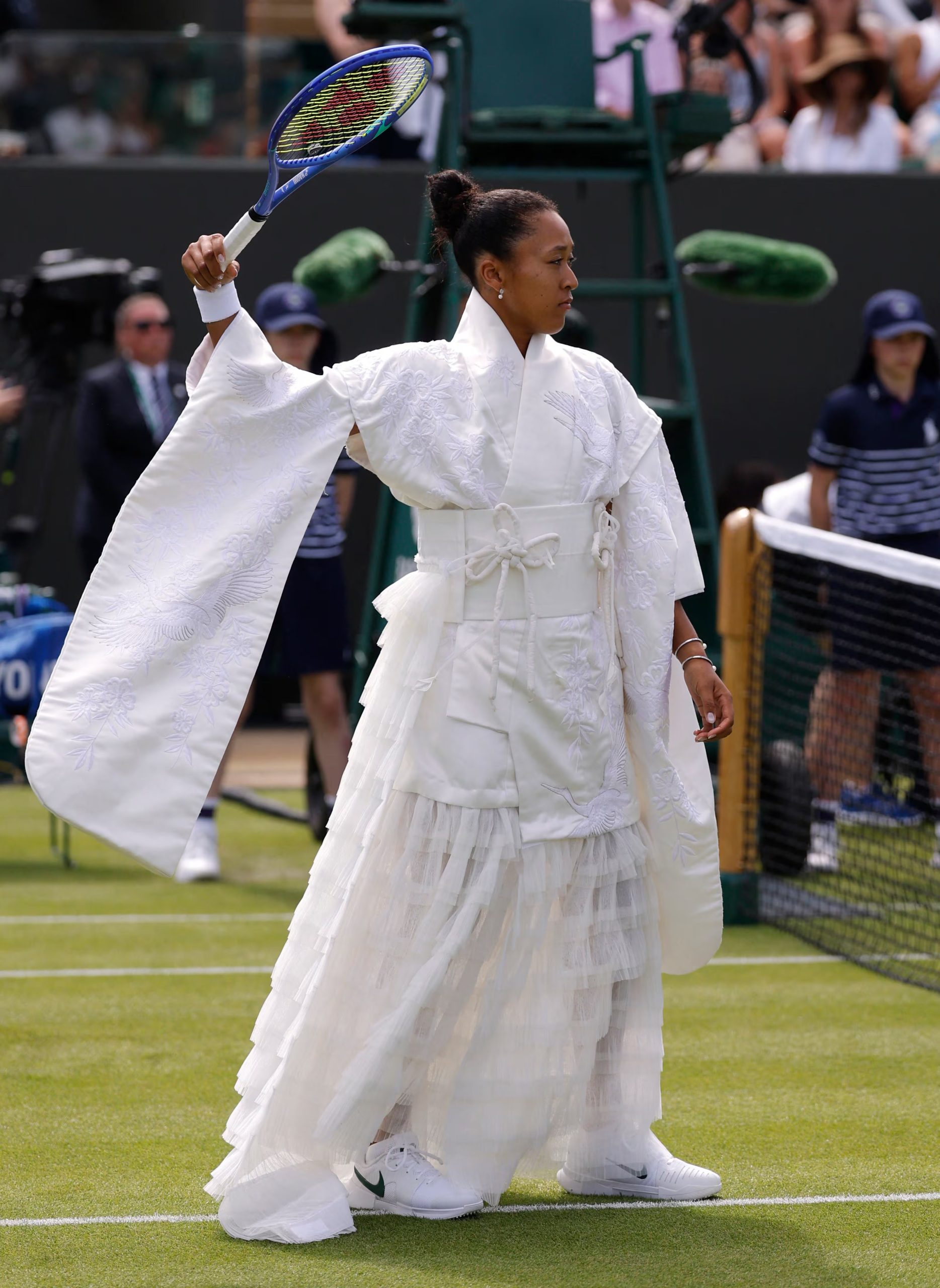 Naomi Osaka exhibió un estilismo deportivo de líneas minimalistas y colores suaves