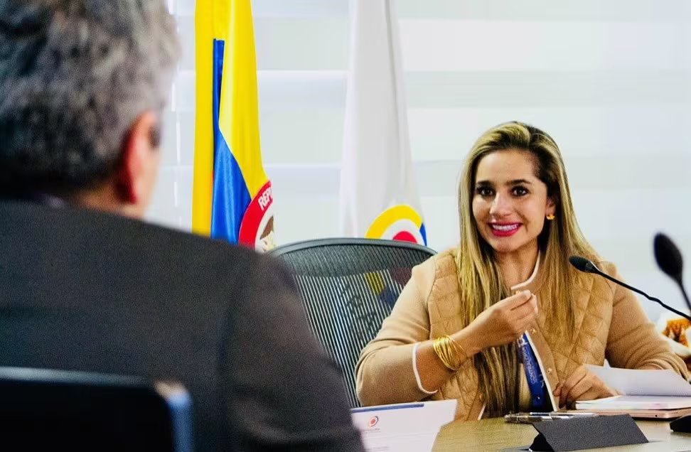La ejecución presupuestal a junio mostró que el servicio de la deuda absorbió 47% del total, por encima del funcionamiento y de la inversión - @jennylindodiaz/Instagram