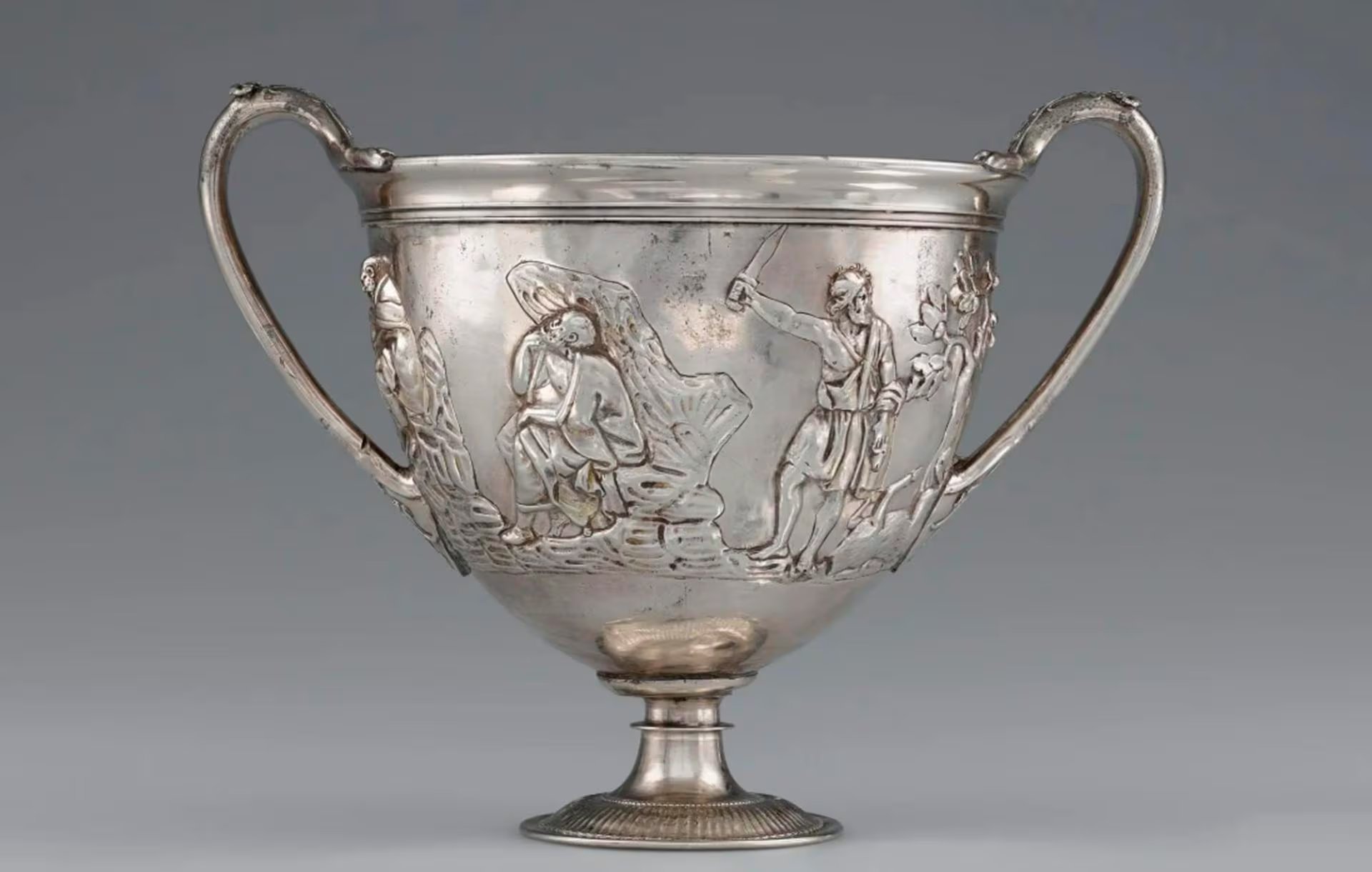 A drinking cup depicting Odysseus’ visit to the underworld