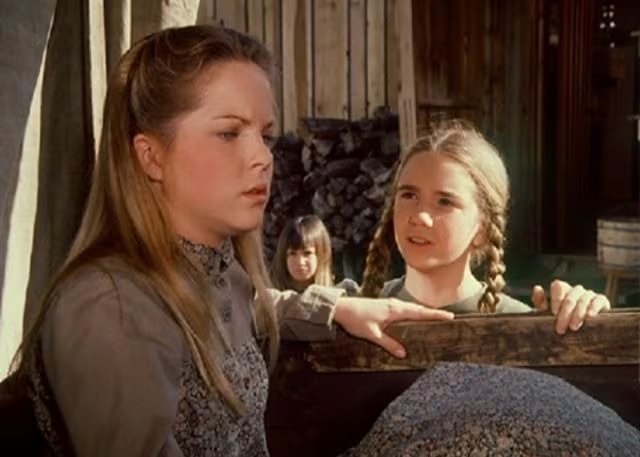 Melissa Gilbert contó que de niña admiraba a Anderson, a quien veía como una figura elegante y segura durante los años de grabación de la serie. (Créditos: NBC)
