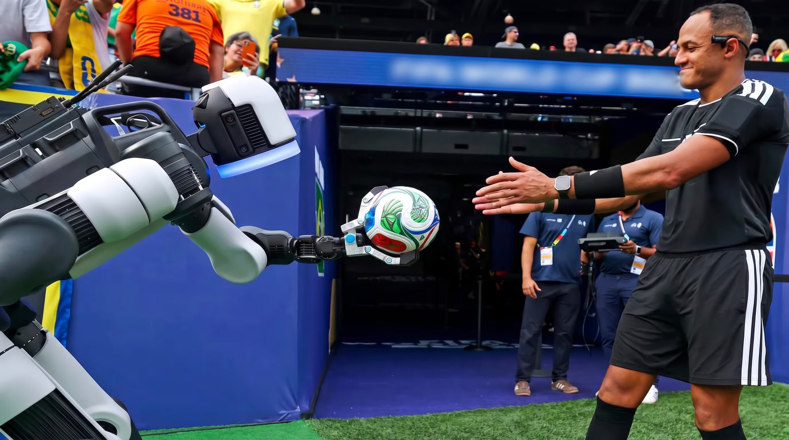La actuación se apoyó en técnicas para adaptar gestos humanos, entrenamientos con simulaciones y coordinación de equilibrio y movimiento, con pruebas previas y una orden inicial operada por un humano, pero ejecución basada en autonomía del sistema - crédito @hyundai/Instagram