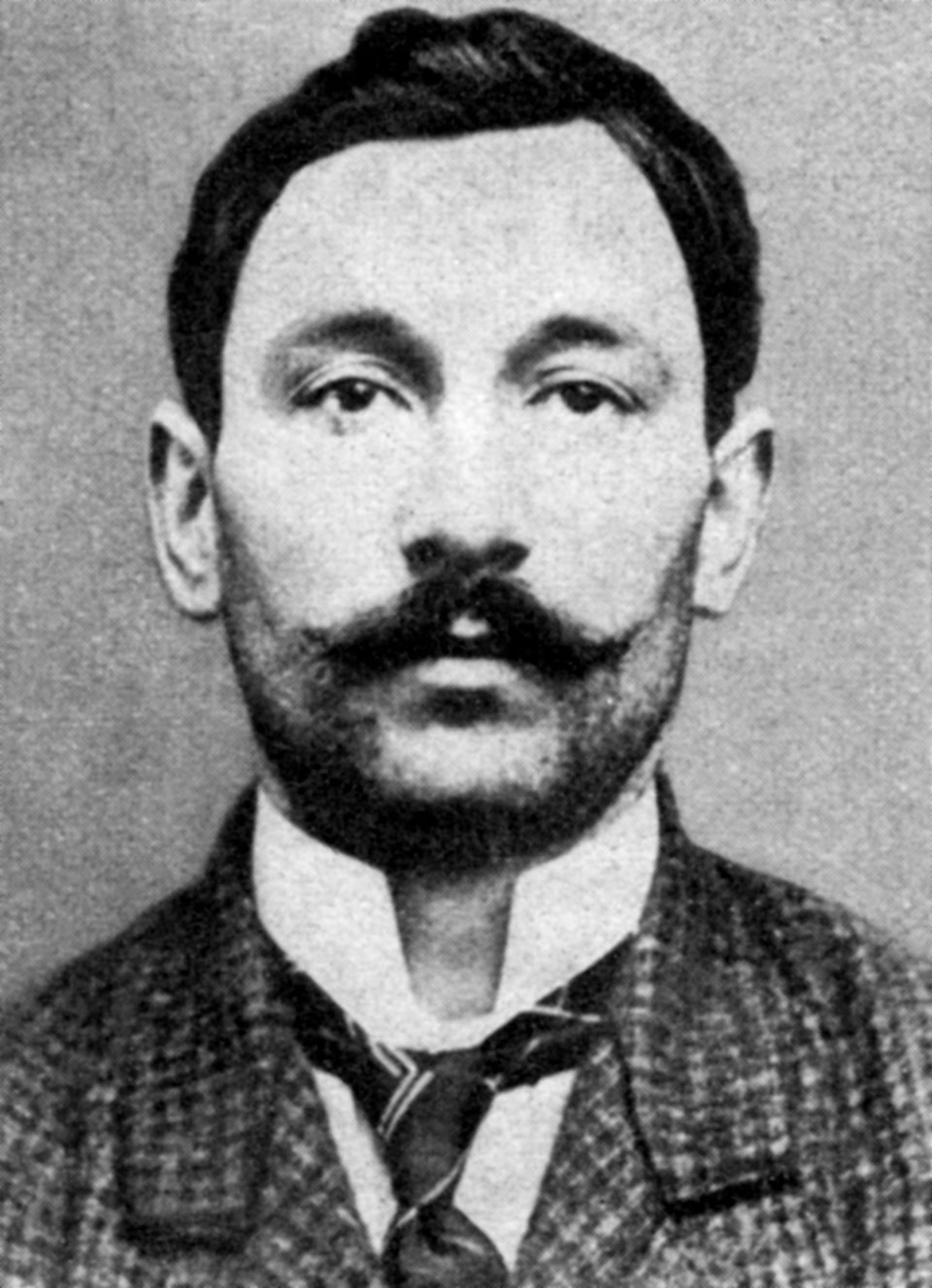 Vincenzo Peruggia aprovechó su trabajo de mantenimiento en el Museo del Louvre para retirar la Mona Lisa de su marco y salir por una puerta de servicio