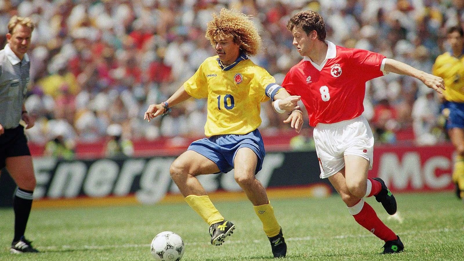 Carlos Valderrama hizo parte de aquel partido ante Suiza en Estados Unidos 1994, disputado en Los Ángeles y con goles de Harold Lozano y Herman Gaviria - crédito @AntonioUbilla1/X