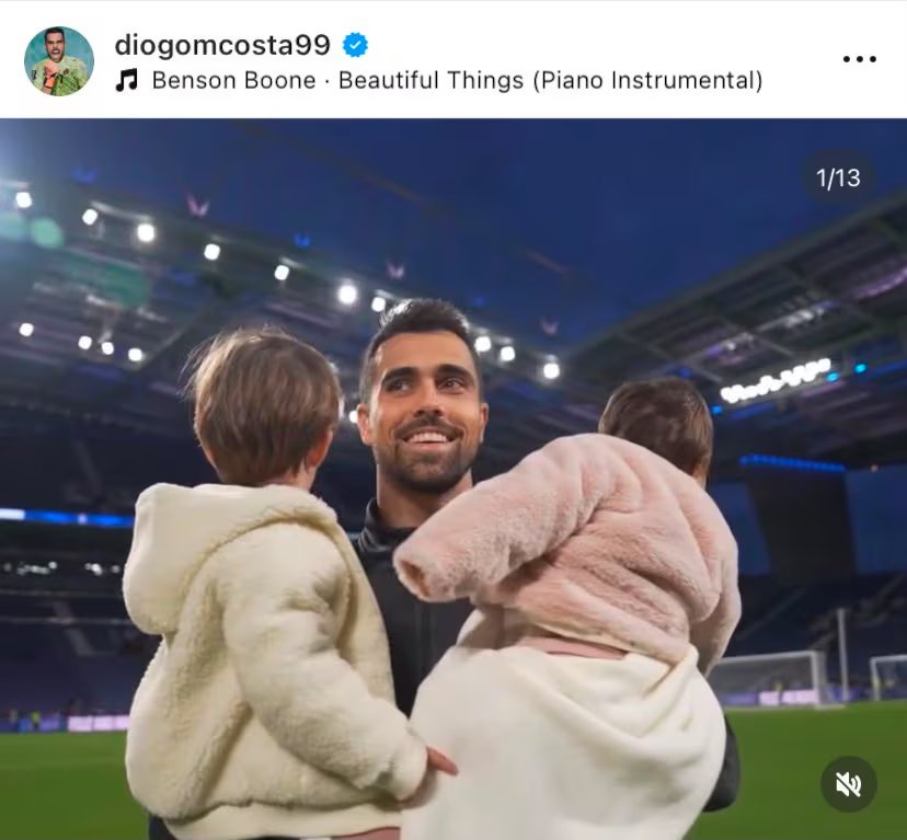 Diogo Costa con sus hijos. (Instagram)