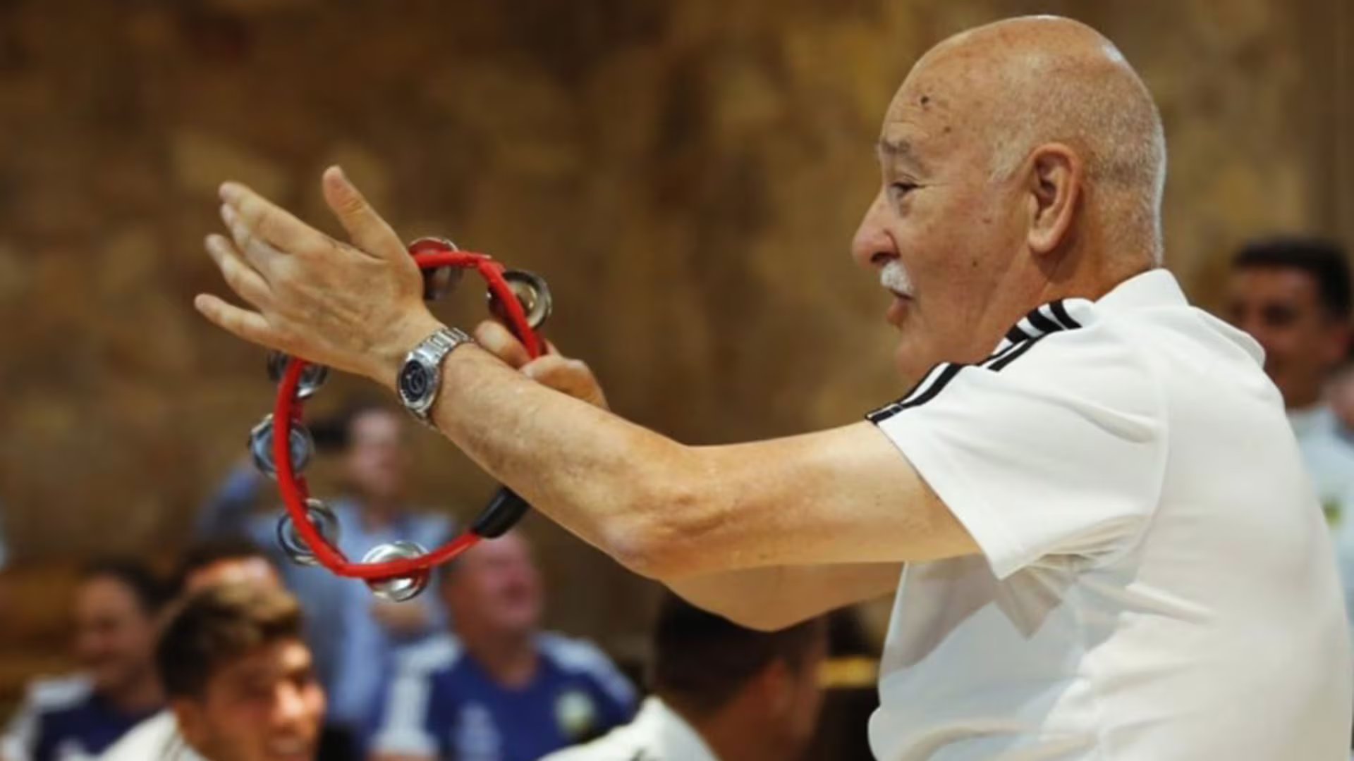 Omar, gracioso y siempre atento a cada uno de los jugadores de la Selección