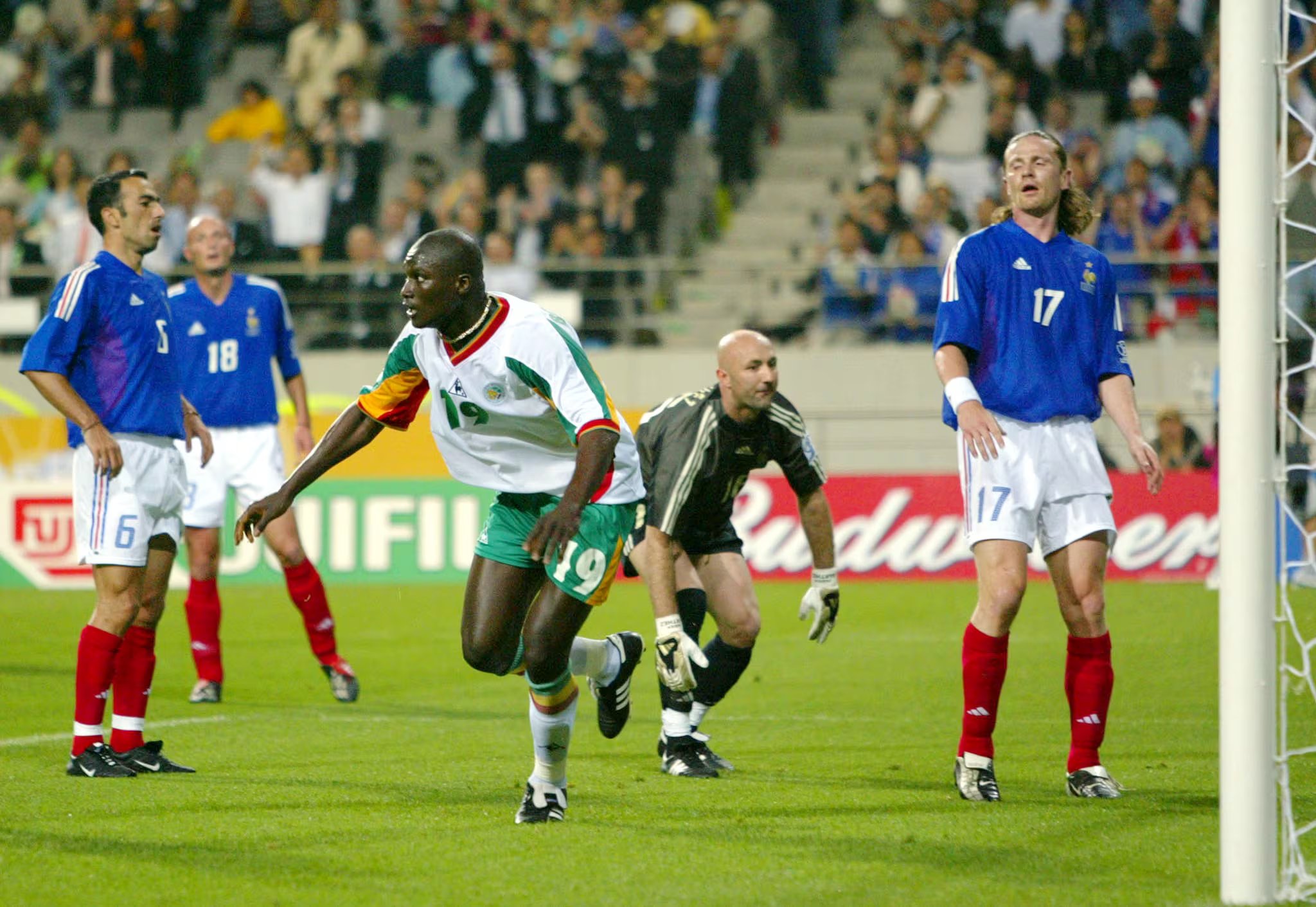 Francia fue eliminada en fase de grupos en Corea-Japón 2002 tras ganar el Mundial en 1998 (REUTERS/Dylan Martinez/File photo)