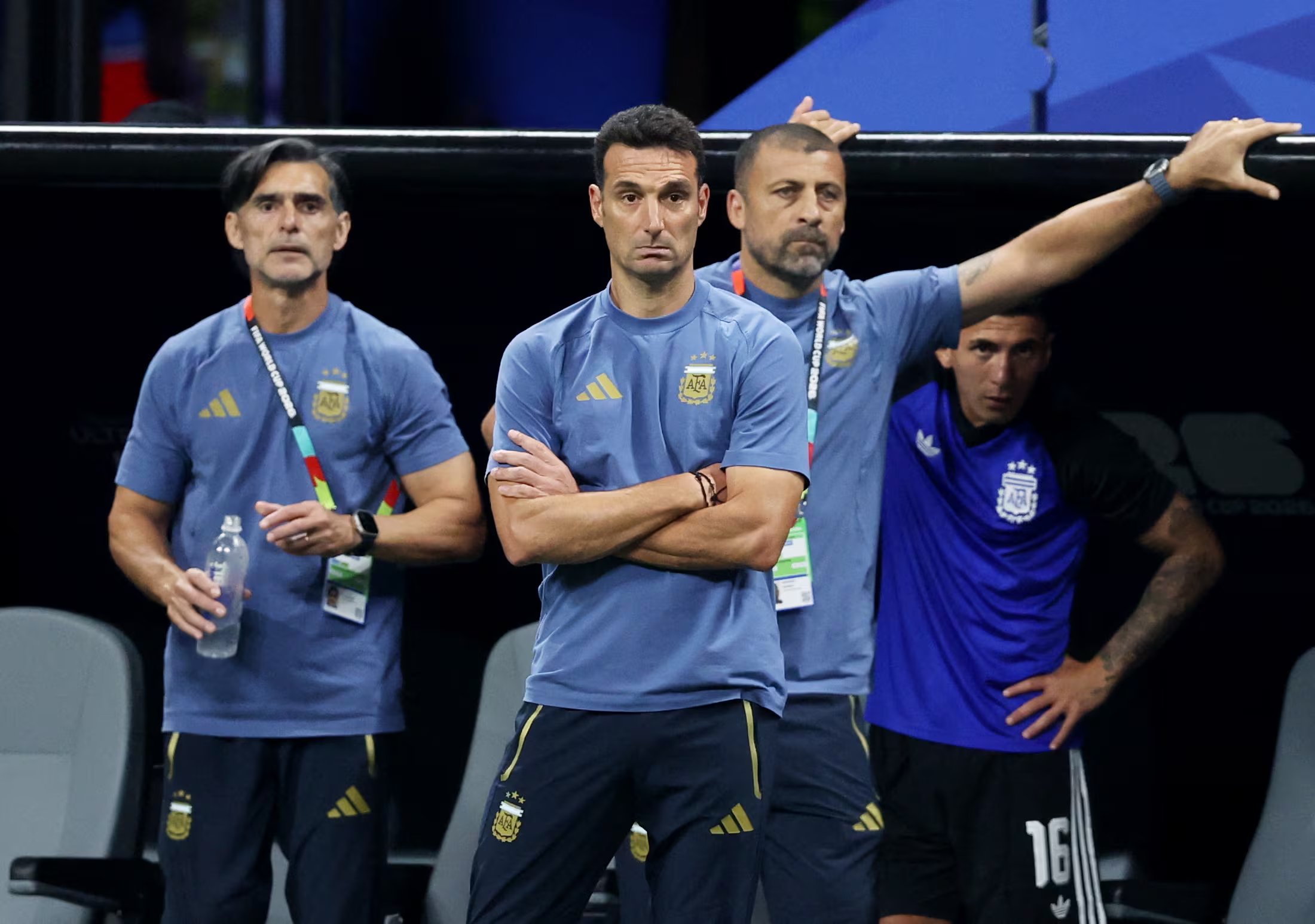 Scaloni y su cuerpo técnico, artífices de un equipo histórico (Foto Reuters/Brett Davis)