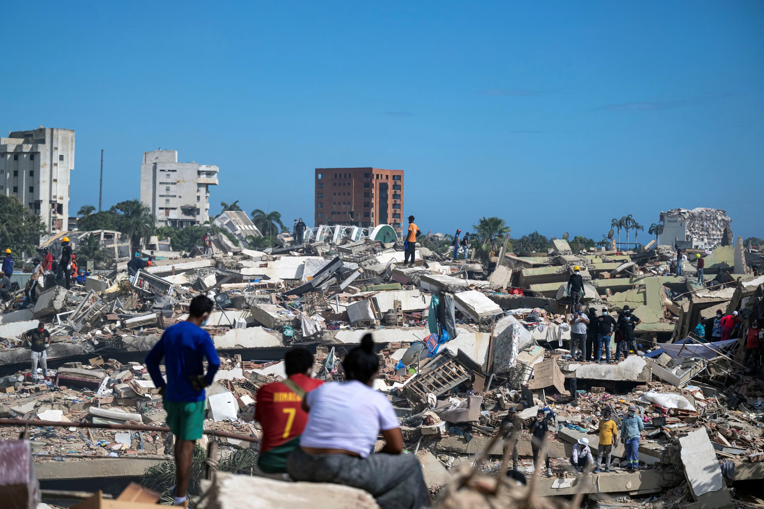 El doble terremoto del 24 de junio golpeó a La Guaira, Caracas y partes de Falcón y Carabobo en medio del colapso de hospitales y del deterioro del monitoreo sísmico. MIGUEL MEDINA/Pool via REUTERS