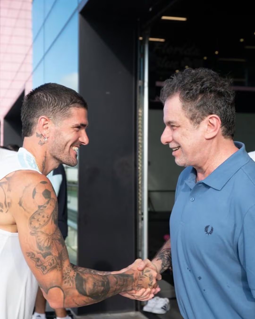 El Salmón junto a Rodrigo De Paul