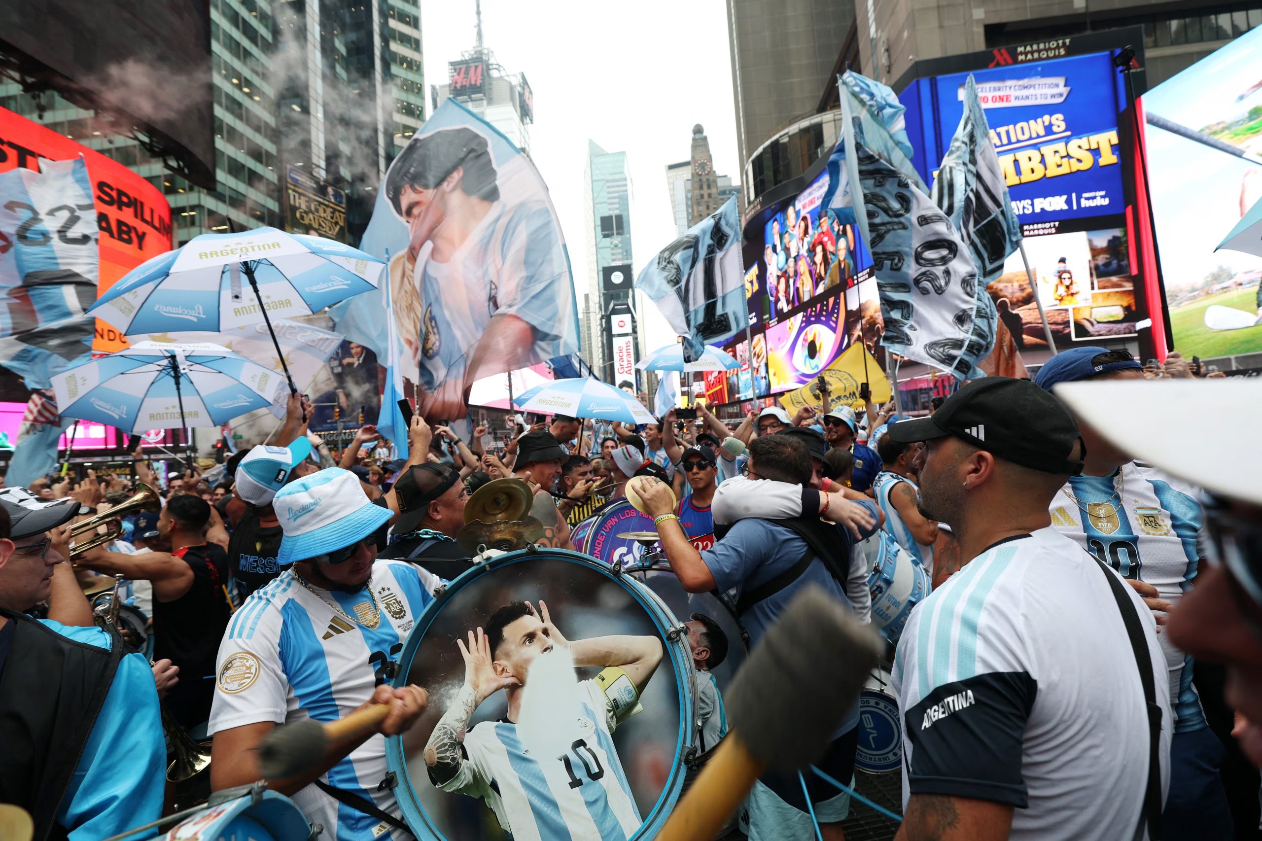 La movilización en Times Square replicó el entusiasmo mostrado por la hinchada en otras ciudades sede