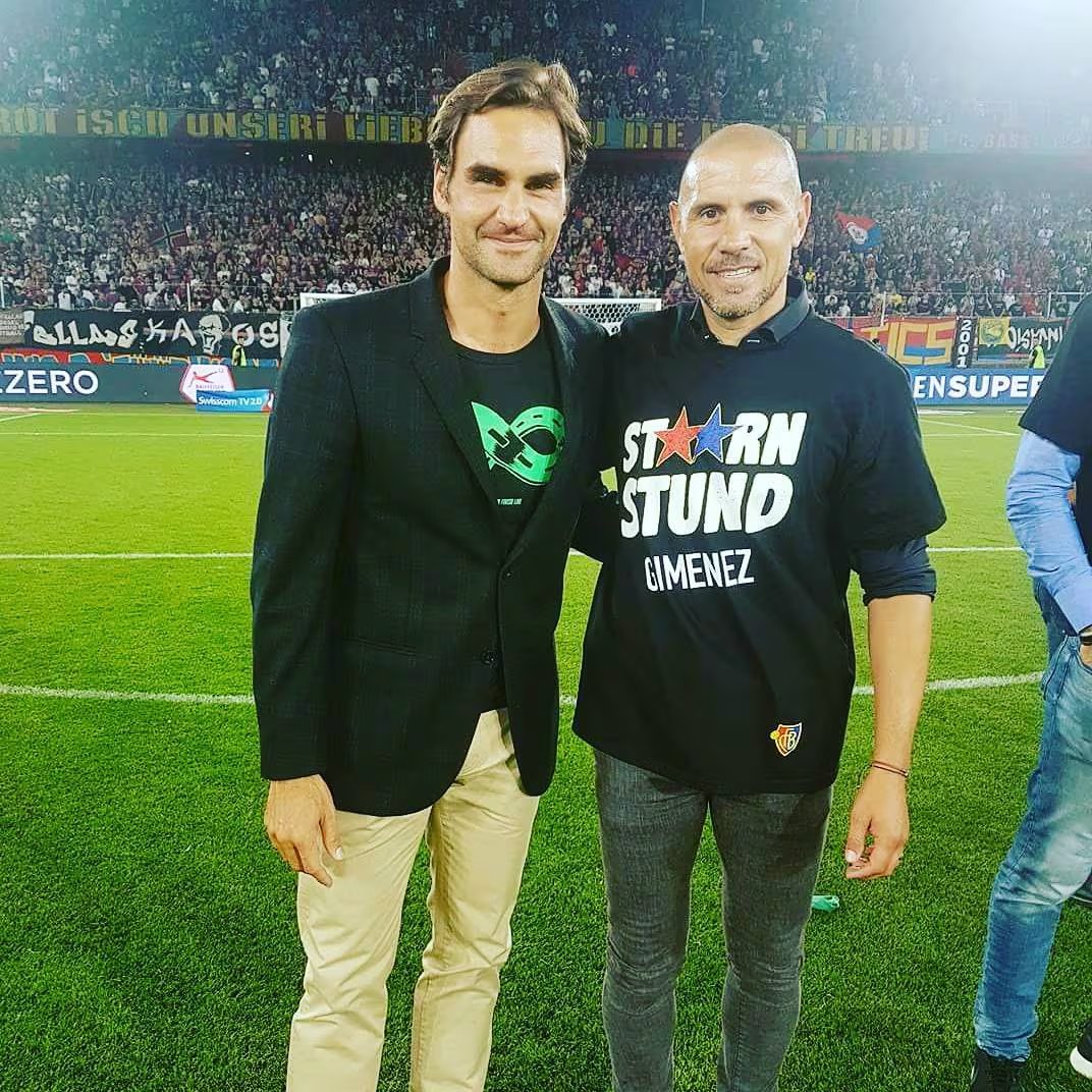 El exfutbolista afirmó que Basilea es el club más seguido de Suiza y explicó que la pasión por el fútbol cambia según la ciudad, con casos como Basilea y San Galo (Christian Giménez con Roger Federer)