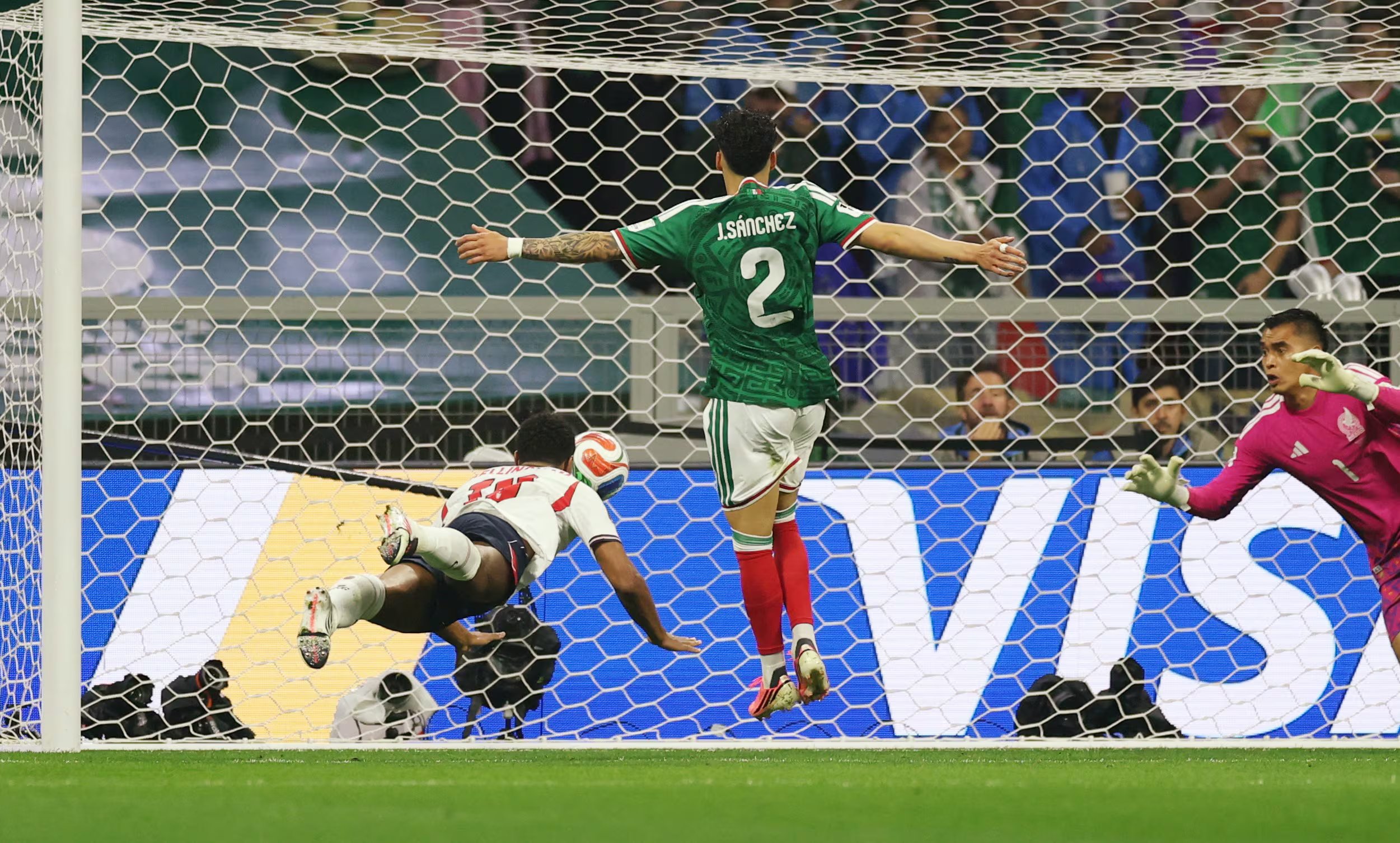Soccer Football - FIFA World Cup 2026 - Round of 16 - Mexico v England - Estadio Azteca, Mexico City, Mexico - July 5, 2026 England's Jude Bellingham scores their first goal REUTERS/Paul Childs
