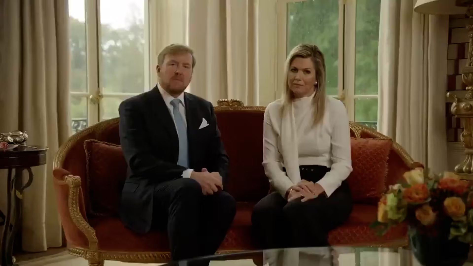 Los reyes Guillermo y Máxima respondieron a las críticas por sus vacaciones.