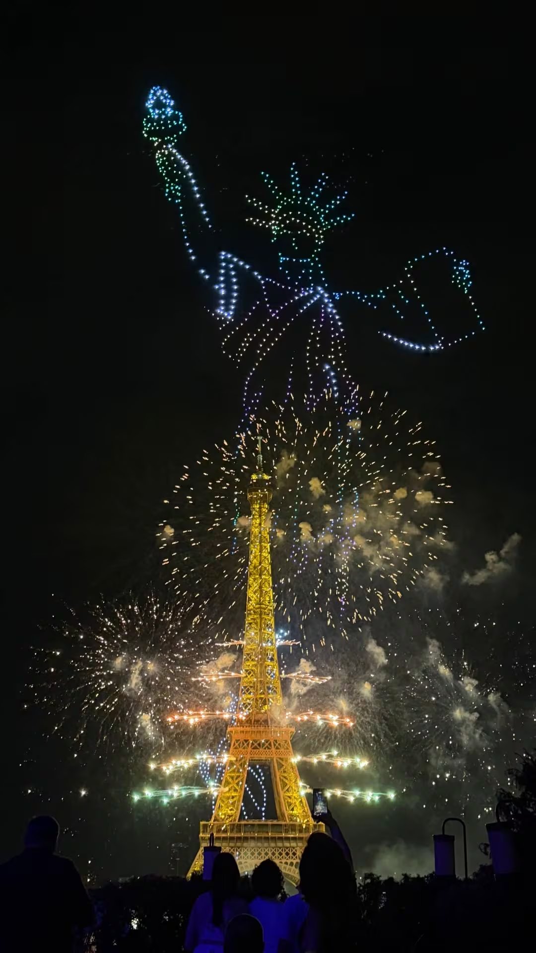 La familia coincidió en la capital francesa con la celebración del Día Nacional de Francia, una de las fechas más festejadas del calendario parisino