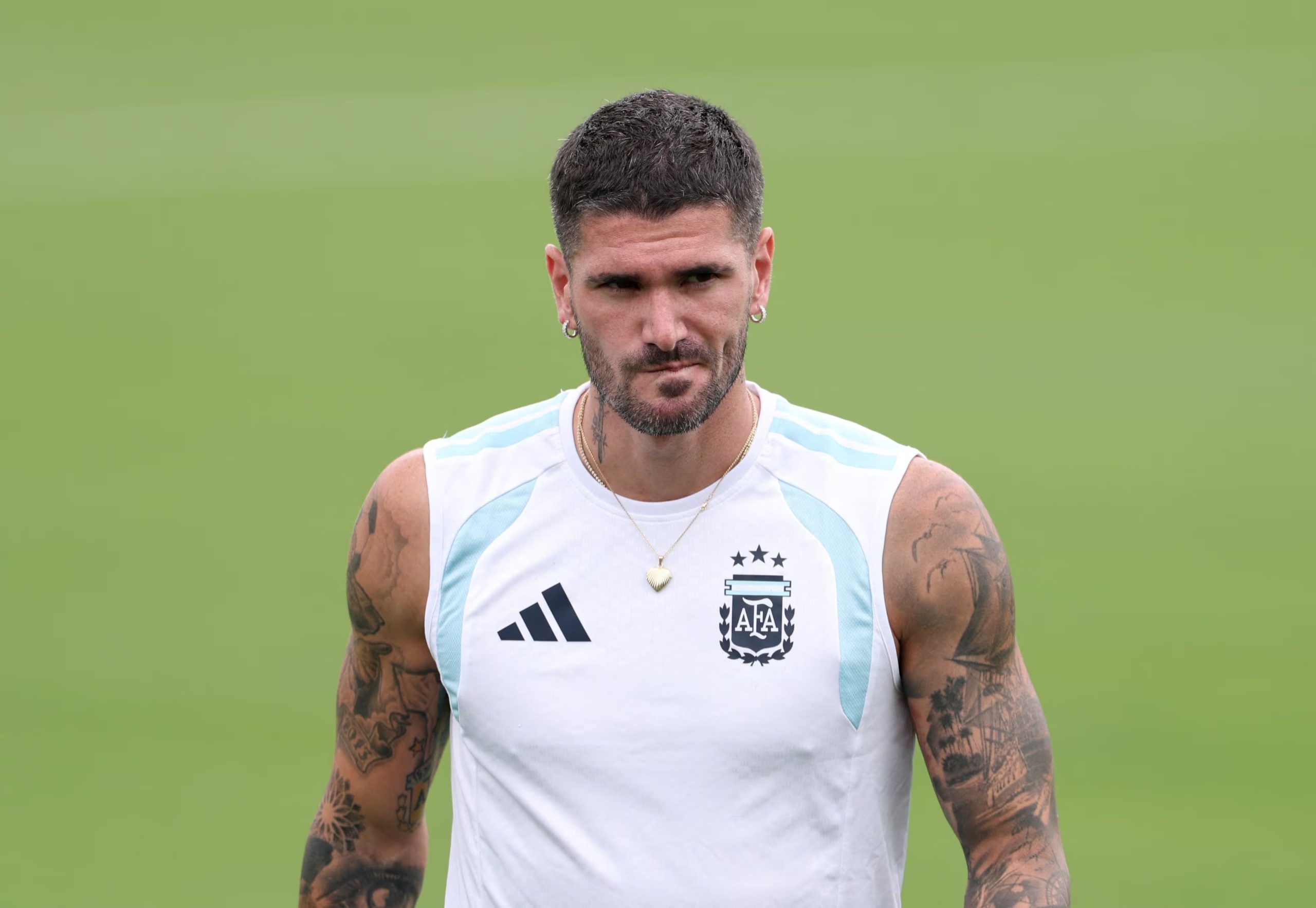 De Paul reconoció ante la prensa que su lugar en el equipo no está garantizado para el duelo ante Inglaterra (REUTERS/Amanda Perobelli)
