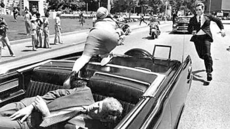El padre de John Kennedy, JFK, fue asesinado en Dallas en 1963