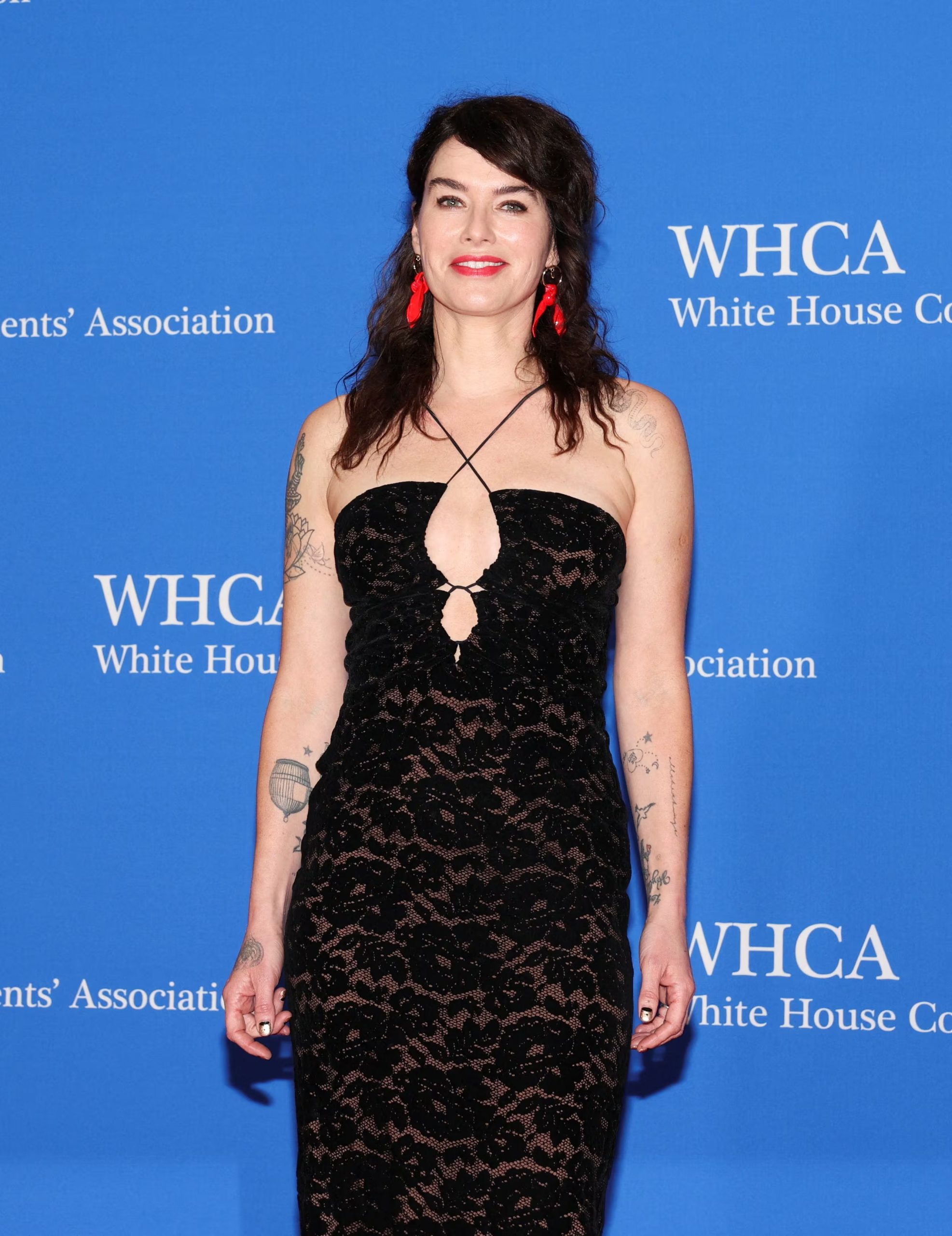 Headey considera que la experiencia y los años de carrera le dieron la seguridad para defender sus propios límites. (WHCA) Dinner in Washington, U.S., April 29, 2023. REUTERS/Tom Brenner