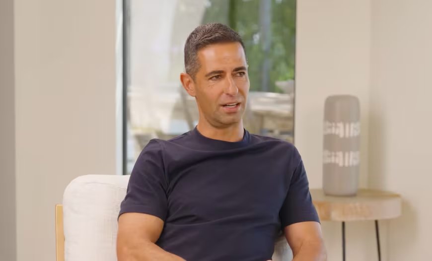 Adam Foroughi, nacido en Irán, construyó una fortuna de USD 18.900 millones con AppLovin en el sector de la tecnología publicitaria (YouTube:@DavidSenra)