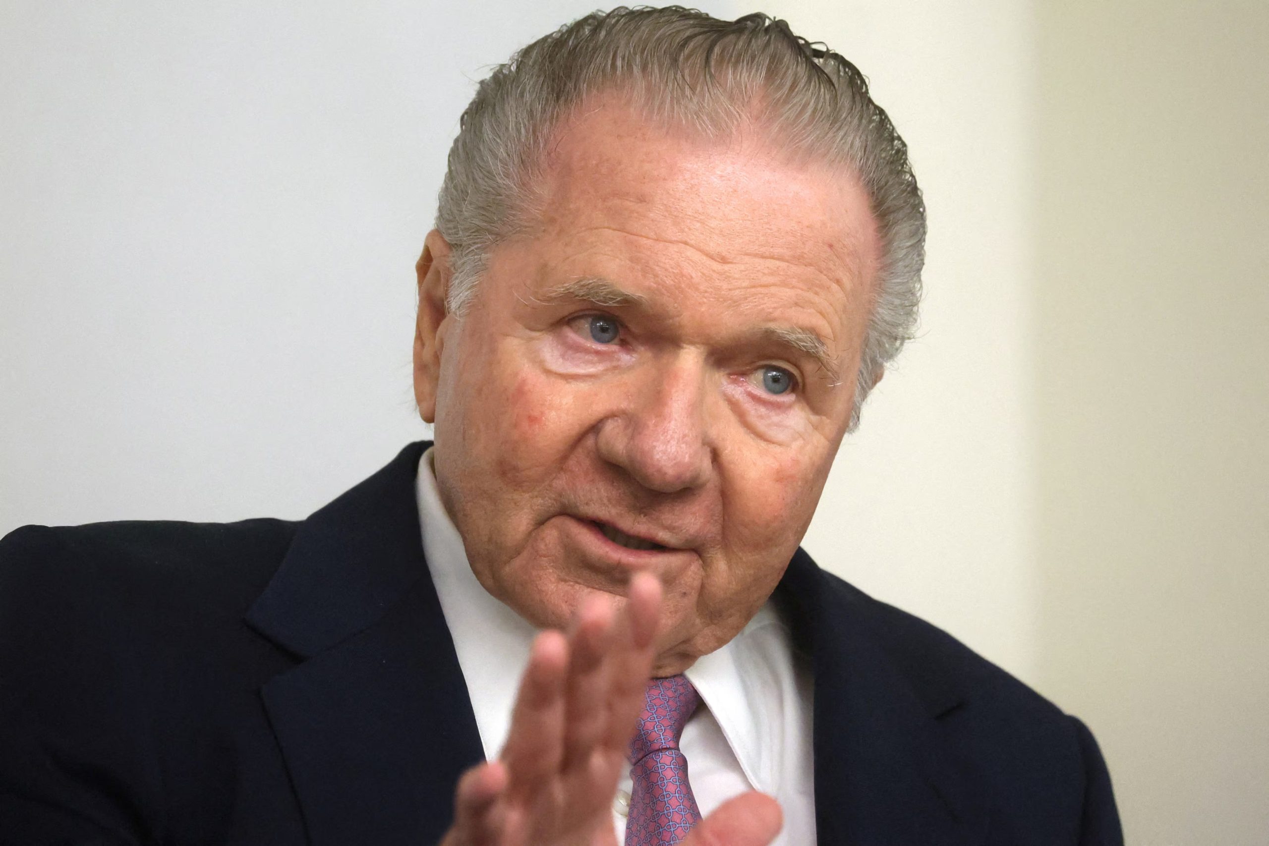 Thomas Peterffy, originario de Hungría, llegó a USD 107.000 millones con Interactive Brokers y la automatización bursátil en Estados Unidos (REUTERS/Brendan McDermid)